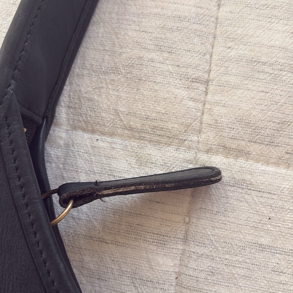 Coach Vintage Ergo 5053 – Iconic ’90s Black Leather Shoulder Bag - Picture 12 of 16